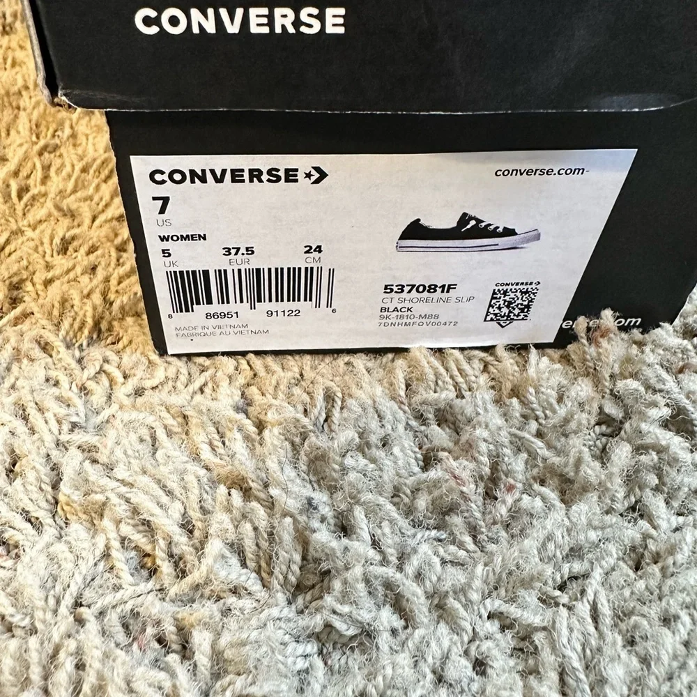 Converse Black and White Low Top Sneakers - Picture 3 of 3